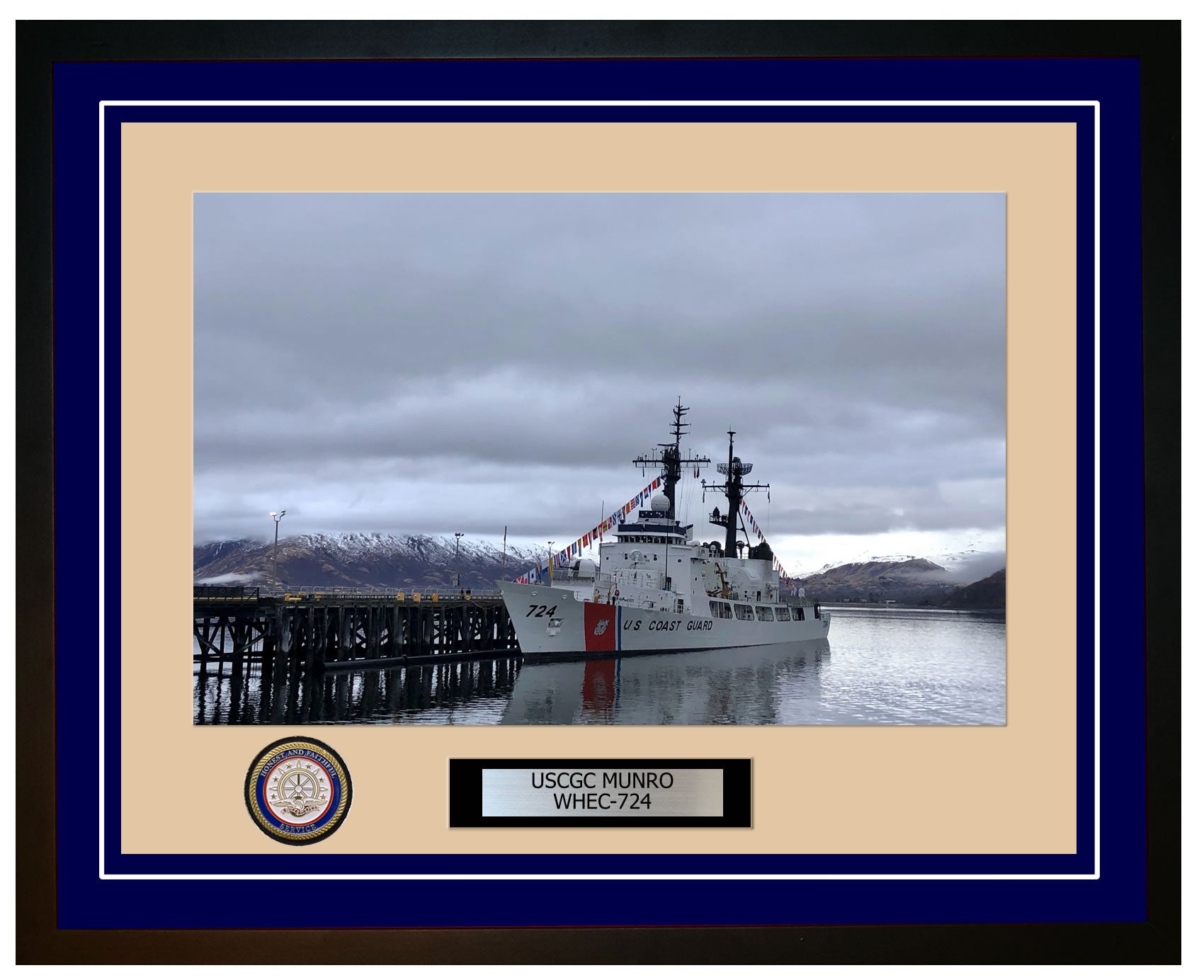 USCGC MUNRO WHEC 724 Framed Coast Guard Ship Photo Blue 265WHEC724