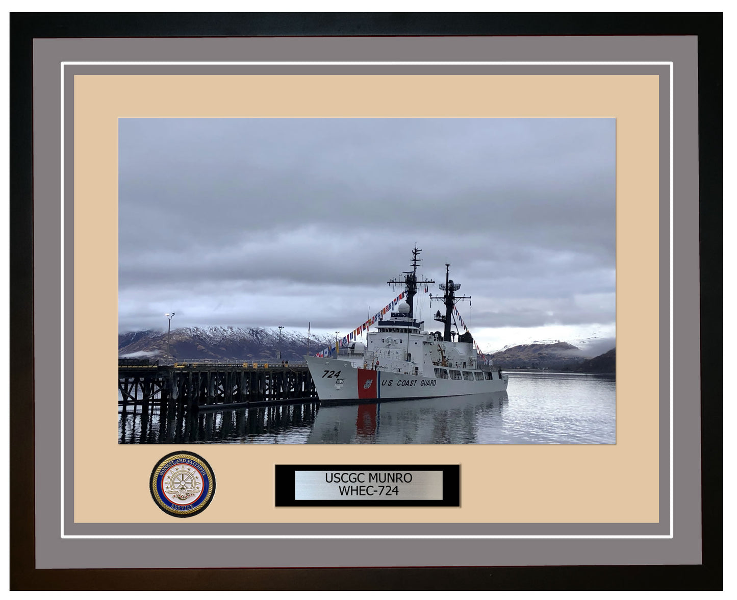 USCGC MUNRO WHEC 724 Framed Coast Guard Ship Photo Grey 265WHEC724