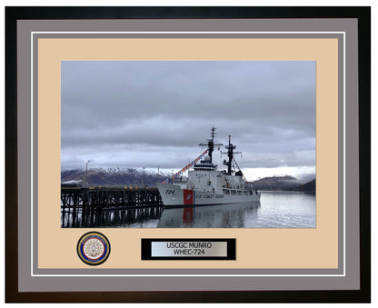 USCGC MUNRO WHEC 724 Framed Coast Guard Ship Photo Grey 265WHEC724